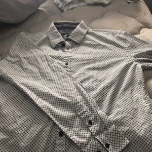 Coastal brand. Men’s longsleeve, button-down shirt